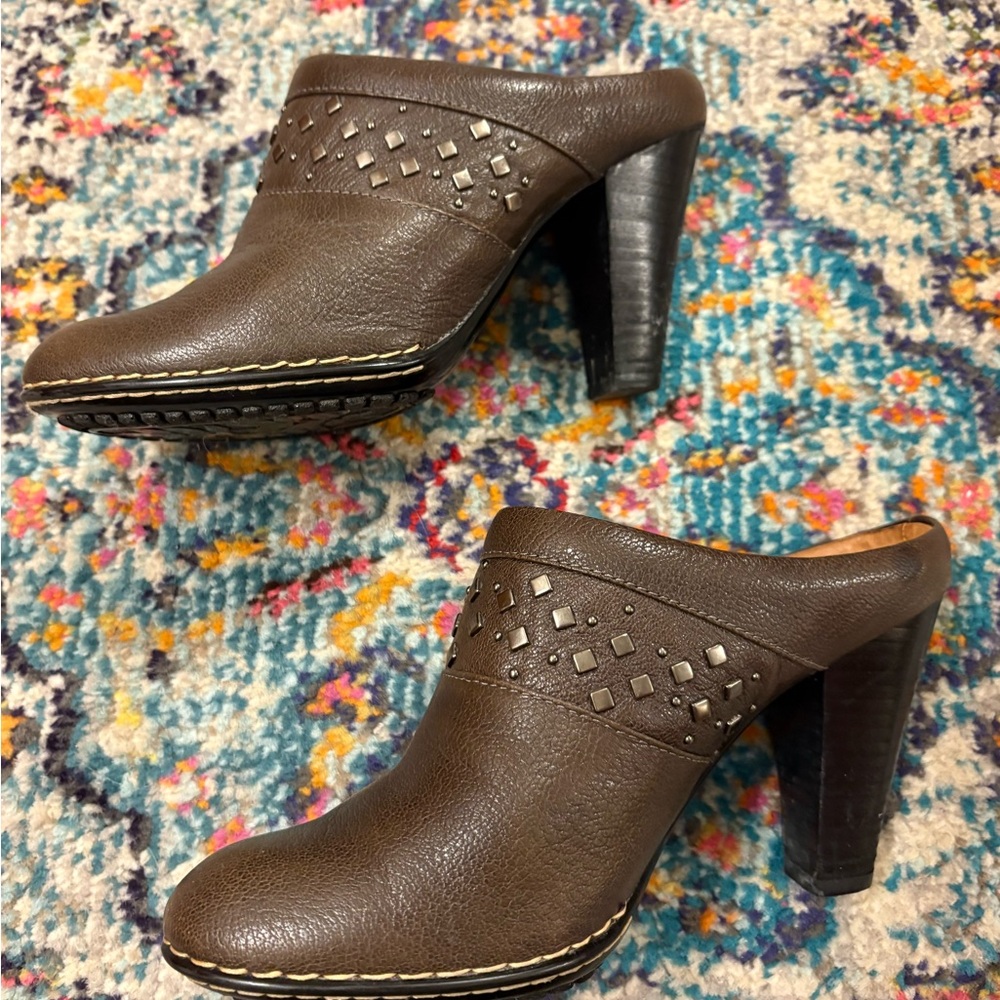 Sofft Brown leather studded Mule Clog size 6.5